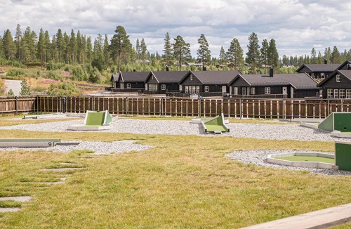 Amot House | Spend a quiet vacation in a beautiful cottage surrounded by beautiful countryside.