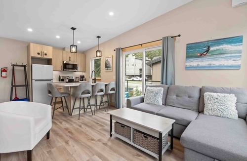 Ucluelet Cabin | SS#8-Kitesurfer-Spring Cove, Terrace Beach, Sauna!