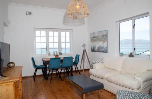 Kalk Bay Apartment | St James Mansions Apartment
