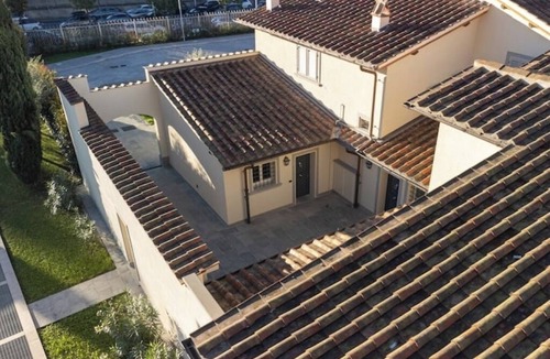 Novoli - San Donato Apartment | Stables 2 | Apartment Villa Carobbi