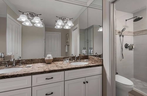 Napa Hotel | State-of-the-art Amenities Onsite! 3 Family-friendly Suites, Onsite Golf Course!