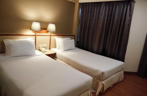 Aranyaprathet Hotel | Station One