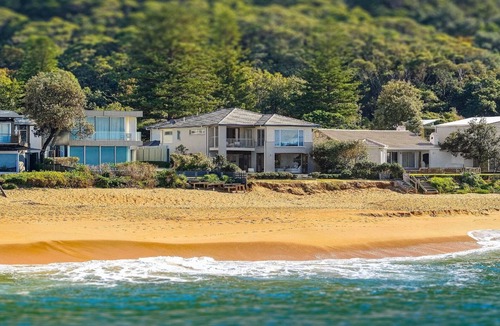 Pearl Beach House | Stay 3 nights, pay 2 this Winter*