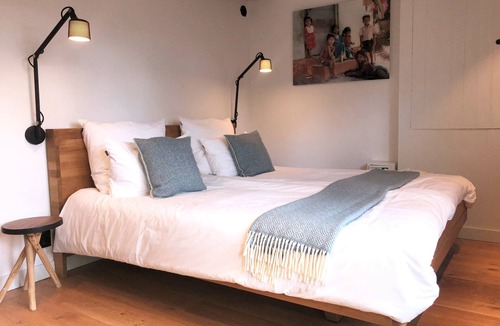 Czaar Peterbuurt Bed & Breakfast | Stay completely private in our centrally located 18th century house