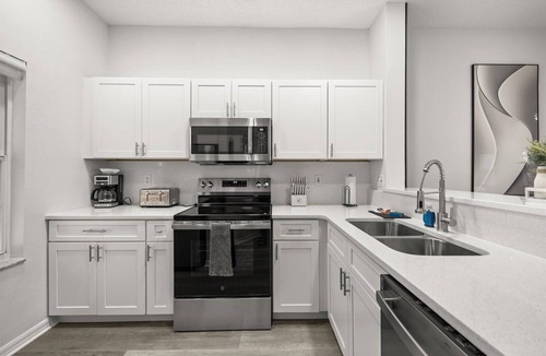 Crystal Cove House | Stay in Orlando & receive your exclusive surprise gift!