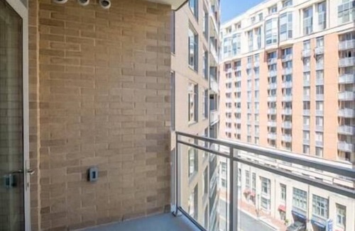 Woodmont Triangle Apartment | Stay near Metro! Kitchen, Pool & Spa | nr Downtown & Parks