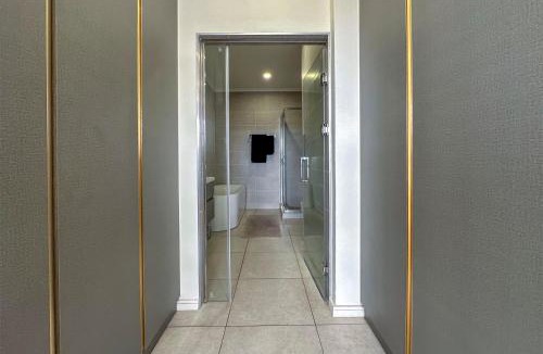 Greater Johannesburg Metropolitan Area Apartment | StayEasy Lux Apartment