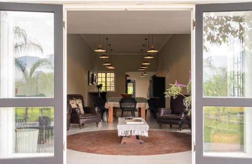 Stellenbosch House | Stellen Eaze