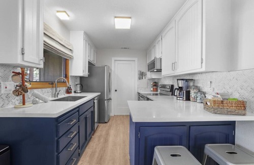 Tahoe Island House | Steller’s Jay Getaway - Pet Friendly in City of SLT