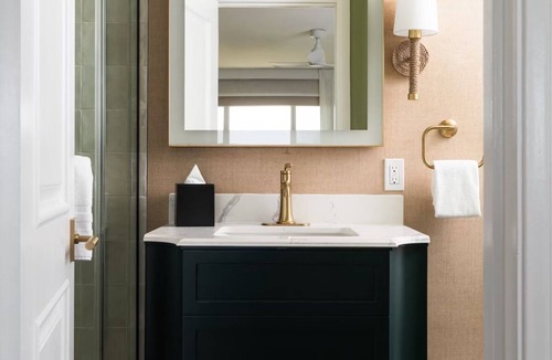 West Beach Hotel | Steps from the Beach! Relaxing Queen Stay w/Coastal Courtyards, Bikes & Pool!