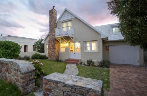 Voelklip House | Stone Chimney Cottage