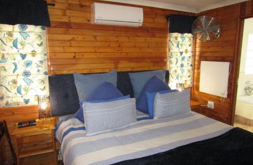 Magaliesberg Ski Chalet | Stone Hill