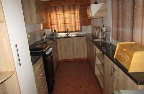 Magaliesberg Ski Chalet | Stone Hill