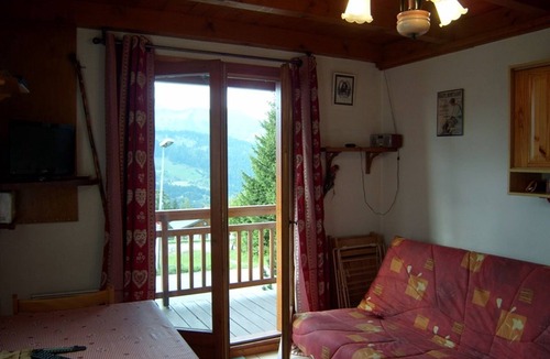 Crest-Voland Apartment | Studio 4 ppl, near village center and slopes, parking