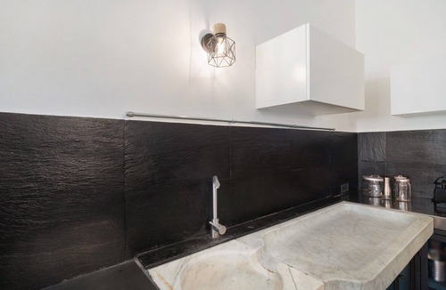 Cisano sul Neva Apartment | Studio Apartment 'Da Linda' with Mountain View and Wi-Fi