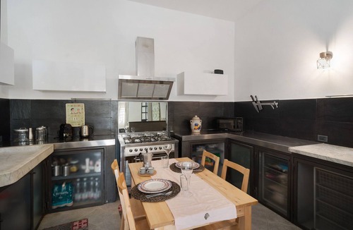 Cisano sul Neva Apartment | Studio Apartment 'Da Linda' with Mountain View and Wi-Fi