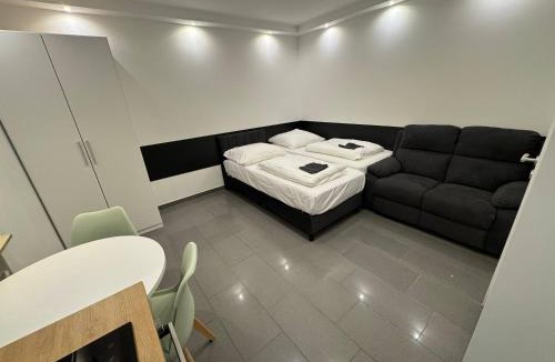 Kelsterbach Apartment | Studio Apartment next to Airport