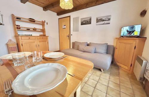 Crest-Voland Apartment | Studio Cabine, 4 Pers. - Balcon, Parking Privé, à 100m des Pistes et Commerces - FR-1-595-77