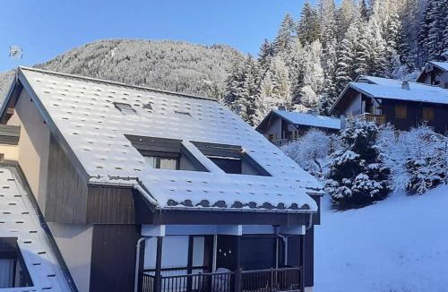 Beaufort Apartment | Studio cabine spacieux 4 pers, proche pistes et village, balcon et parking, Arêches-Beaufort - FR-1-342-295