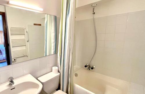 Notre-Dame-de-Bellecombe Apartment | Studio cosy aux pieds des pistes, piscine, parking - Notre-Dame-de-Bellecombe - FR-1-505-48