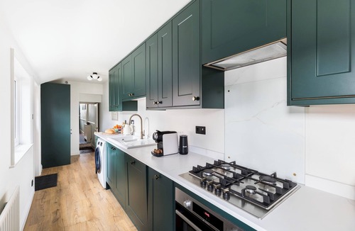 Moreton-in-Marsh House | Stunning 2-bed Townhouse in Moreton-in-Marsh - Pass the Keys