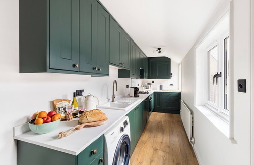 Moreton-in-Marsh House | Stunning 2-bed Townhouse in Moreton-in-Marsh - Pass the Keys