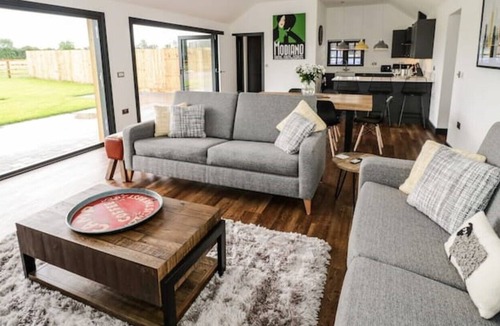Priors Marston Other | Stunning 2 Bedroom Barn with Hot Tub