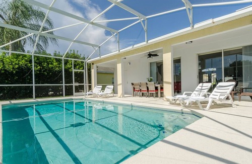Bridgewater Crossing Villa | Stunning 4 bedroom pool villa set on a tranquil lake just minutes from Disney