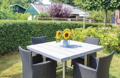 Wijdenes Apartment | Stunning apartment in Wijdenes with house sea view