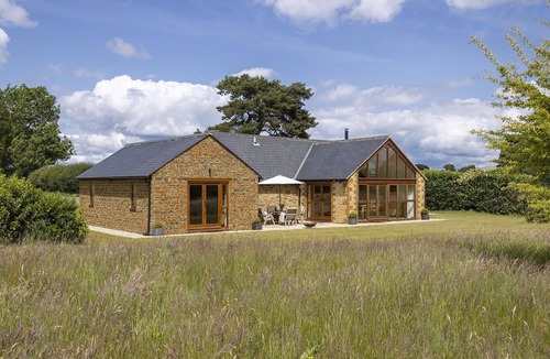 Hook Norton Cottage | Stunning barn conversion - Hook Norton Barn