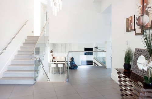 Burnaby House | Stunning Contemporary Home with Beautiful Ocean and Mountain Views!