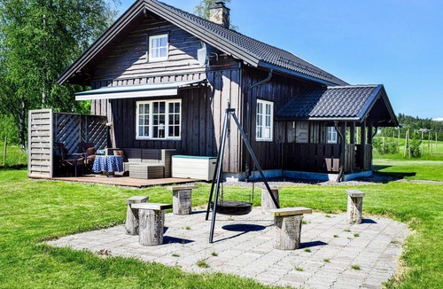 Kongsvinger House | Stunning home in Austmarka with lake view