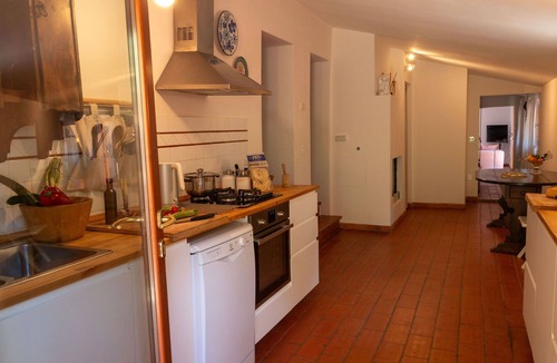Cicogna Villa | Stunning private villa for 10 people with WIFI, A/C, private pool, TV, patio and pets allowed