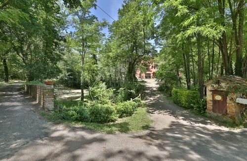 Cicogna Villa | Stunning private villa for 10 people with WIFI, A/C, private pool, TV, patio and pets allowed