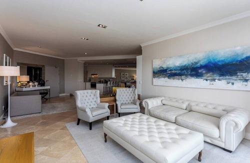 Mouille Point Apartment | Stunning Ocean Views, Platinum Mile by CTHA