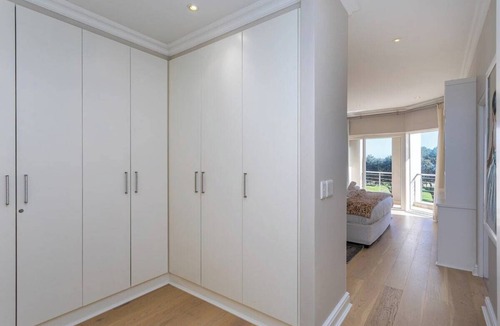Mouille Point Apartment | Stunning Ocean Views, Platinum Mile by CTHA