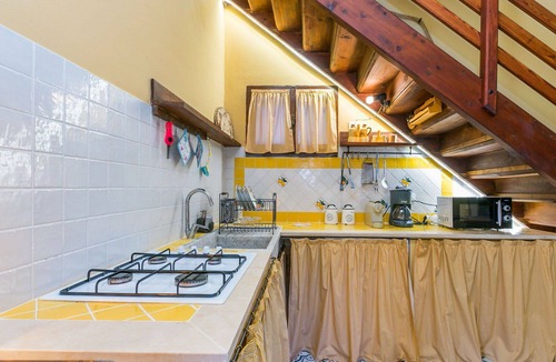 Santa Maria a Monte House | Stunning private villa for 6 people with A/C, private pool, WIFI, TV and patio