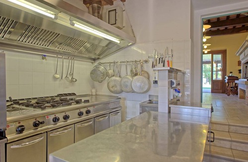 Monte Santa Maria Tiberina Villa | Stunning private villa with A/C, private pool, WIFI, sauna, TV, patio and panoramic view