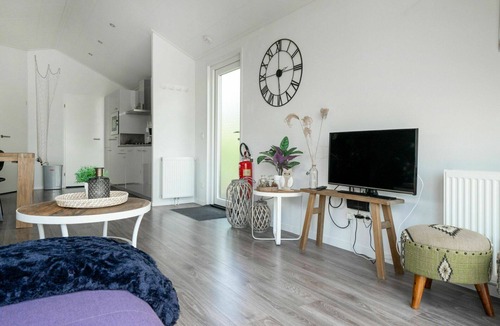 Holysloot House | Stunning private villa for 4 people with WIFI, TV and terrace