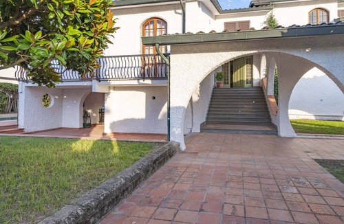 Montecalvoli Villa | Stunning private villa for 15 guests with private pool, hot tub, WIFI, TV and patio