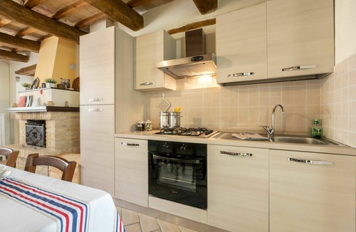 Casinina House | Stunning private villa with private pool, WIFI, hot tub, TV, pets allowed and panoramic view