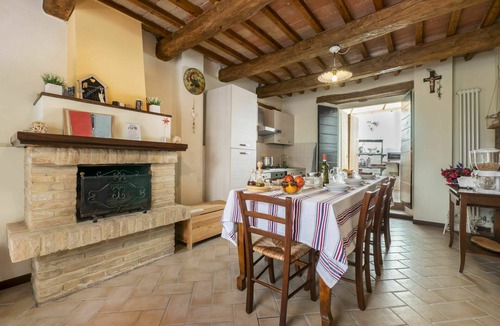 Casinina House | Stunning private villa with private pool, WIFI, hot tub, TV, pets allowed and panoramic view