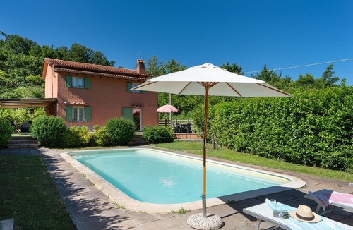 Scarperia Villa | Stunning private villa for 6 people with WIFI, private pool, A/C, TV, patio and panoramic view