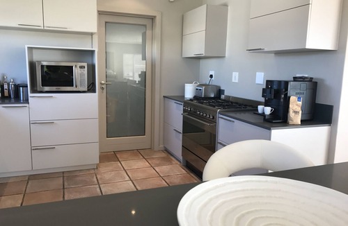 Kleinmond House | Stunning Seafront Home - Stylish Family Beach House With Amazing Views