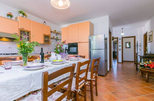 Colle di Val d'Elsa House | Stunning villa for 10 guests with WIFI, private pool, TV, patio and panoramic view