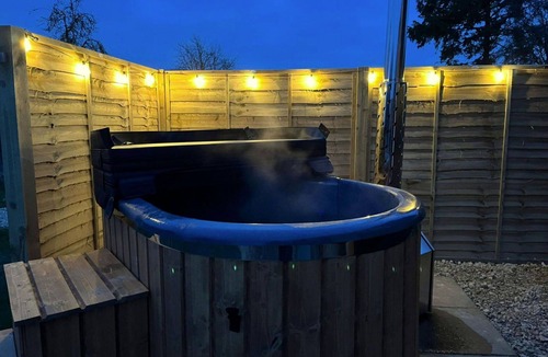 Brackley House | Stunning villa for 2 people with WIFI and pets allowed