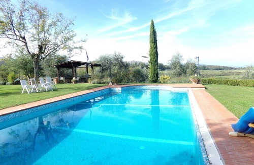 Cavriglia House | Stunning villa for 6 people with A/C, WIFI, private pool, TV, patio and pets allowed