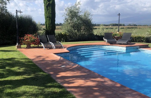 Cavriglia House | Stunning villa for 6 people with A/C, WIFI, private pool, TV, patio and pets allowed