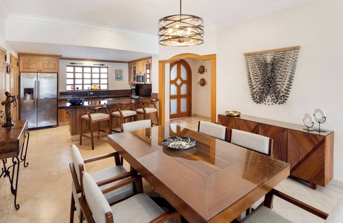 Cabo San Lucas Villa | Stunning Villa in Medano Beach Oceanfront Resort! Close to downtown Cabo!