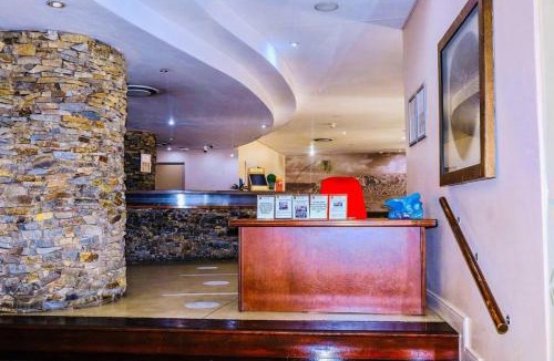 Downtown Johannesburg Apartment | Stylish - 1 Bedroom at Mapungubwe Hotel Apartments